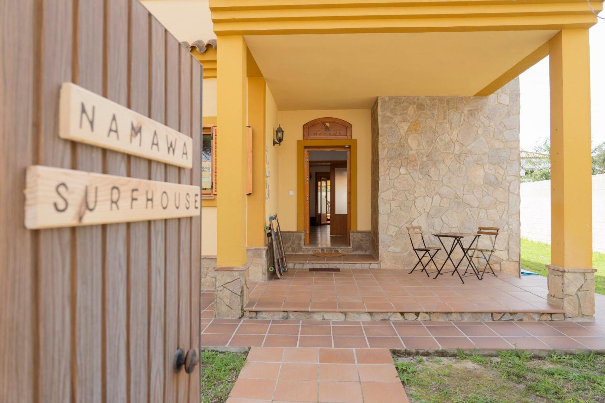 Namawa Surfhouse Hostel Chiclana de la Frontera Exterior foto