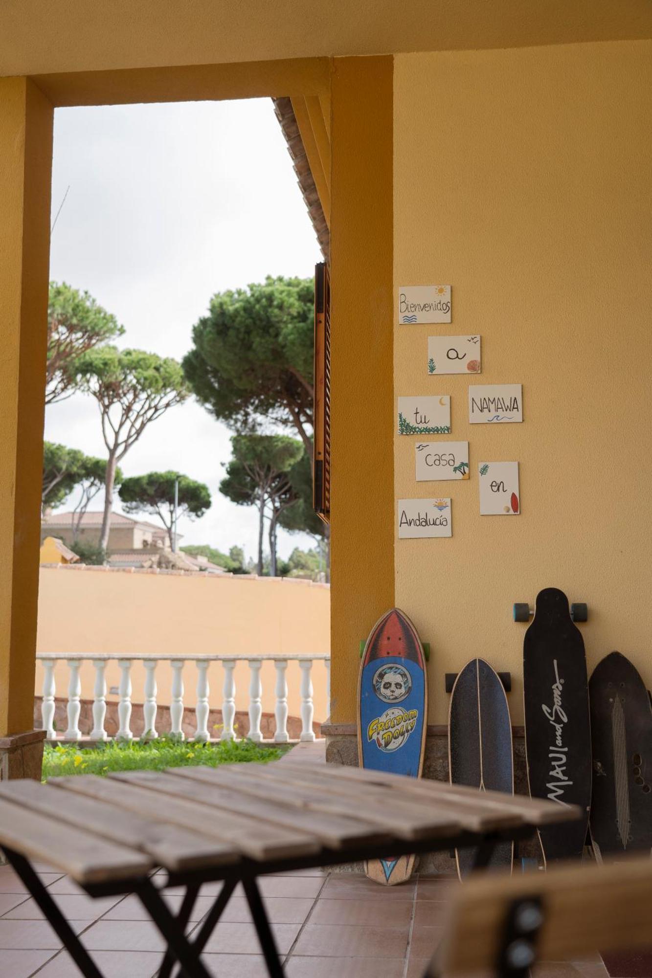 Namawa Surfhouse Hostel Chiclana de la Frontera Exterior foto